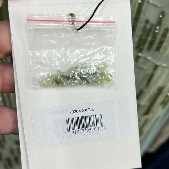 Mac Duggal 93597 NWT ABSTRACT BEADED SLEEVELESS MIDI SHEATH DRESS - Picture 9 of 10